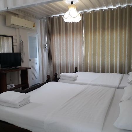 Farsai Homestay Lop Buri Exteriér fotografie