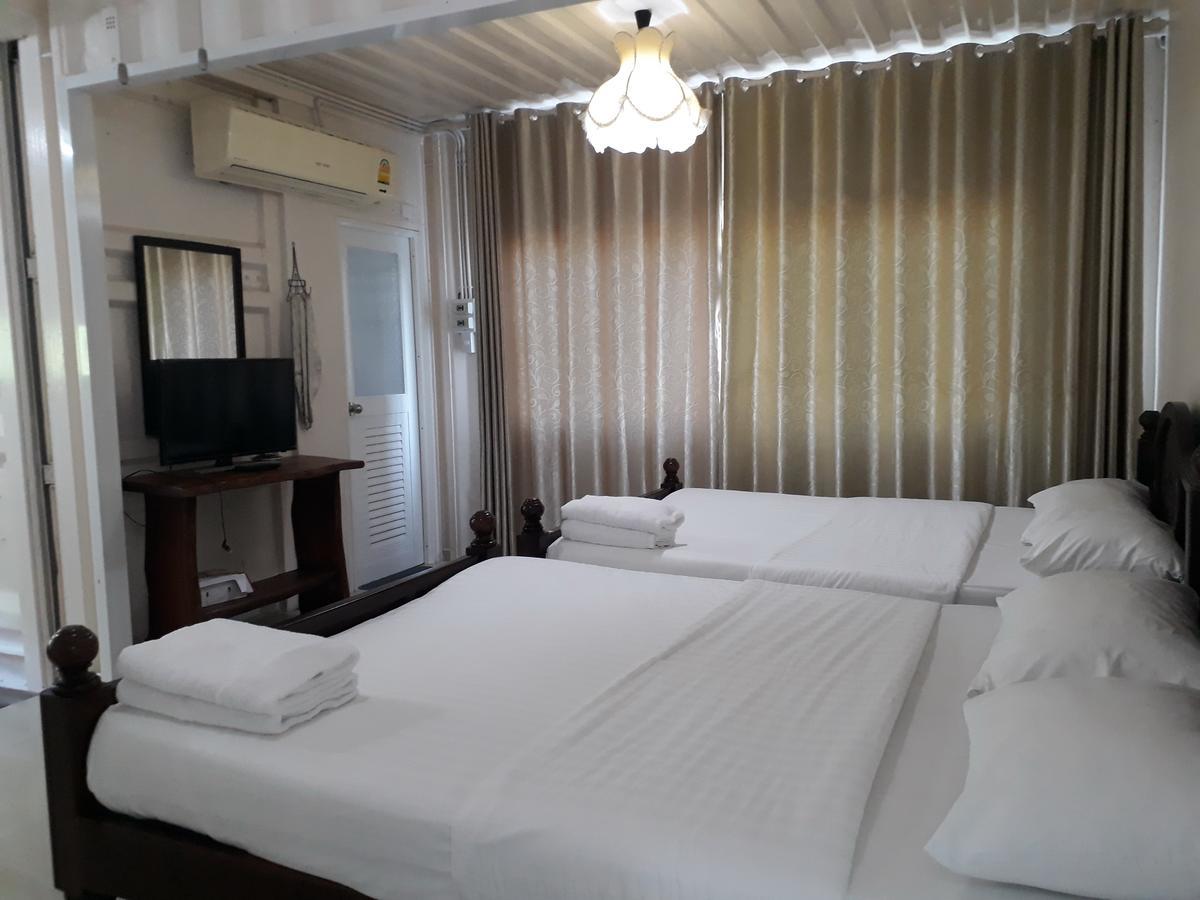 Farsai Homestay Lop Buri Exteriér fotografie